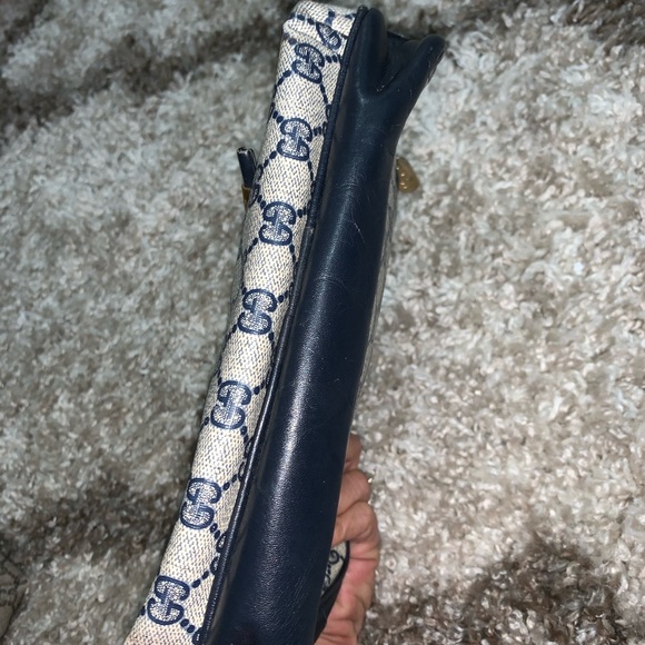 Gucci bag - Picture 9 of 11